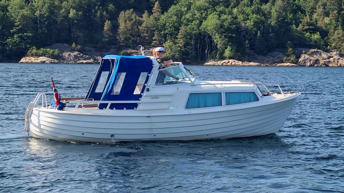 Risør 710 / White Liner