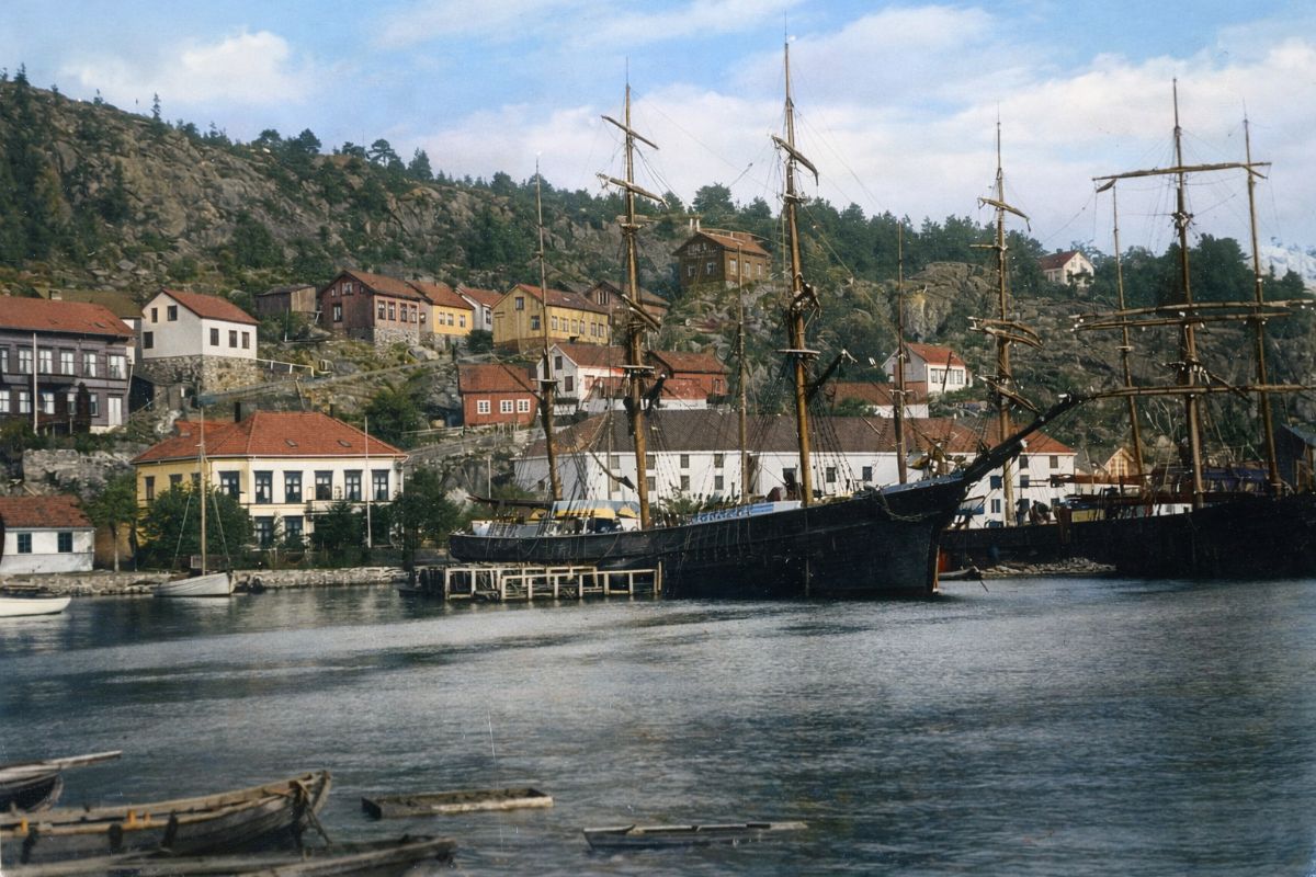 Et trebåteventyr som aldri tar slutt: sagaen om båtbyggerbyen Risør